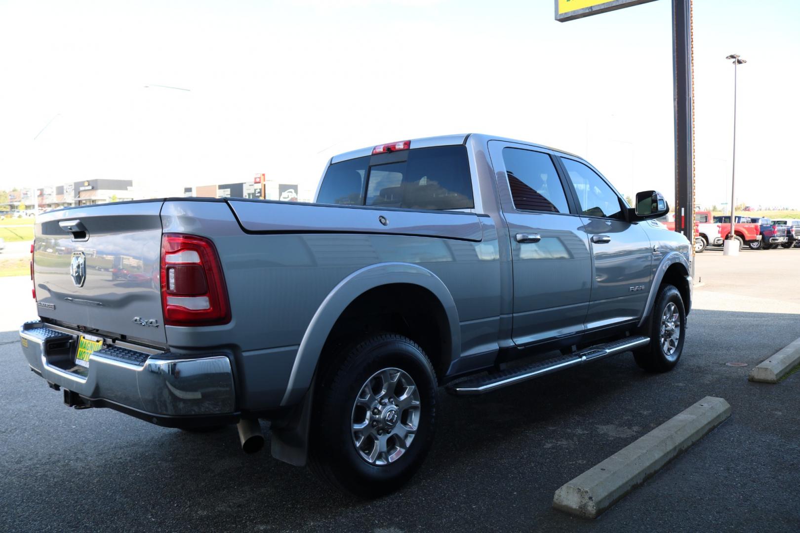 2022 GRAY /Black leather RAM 3500 LARAMIE (3C63R3EL7NG) with an 6.7L engine, Automatic transmission, located at 1960 Industrial Drive, Wasilla, 99654, (907) 274-2277, 61.573475, -149.400146 - Photo#4