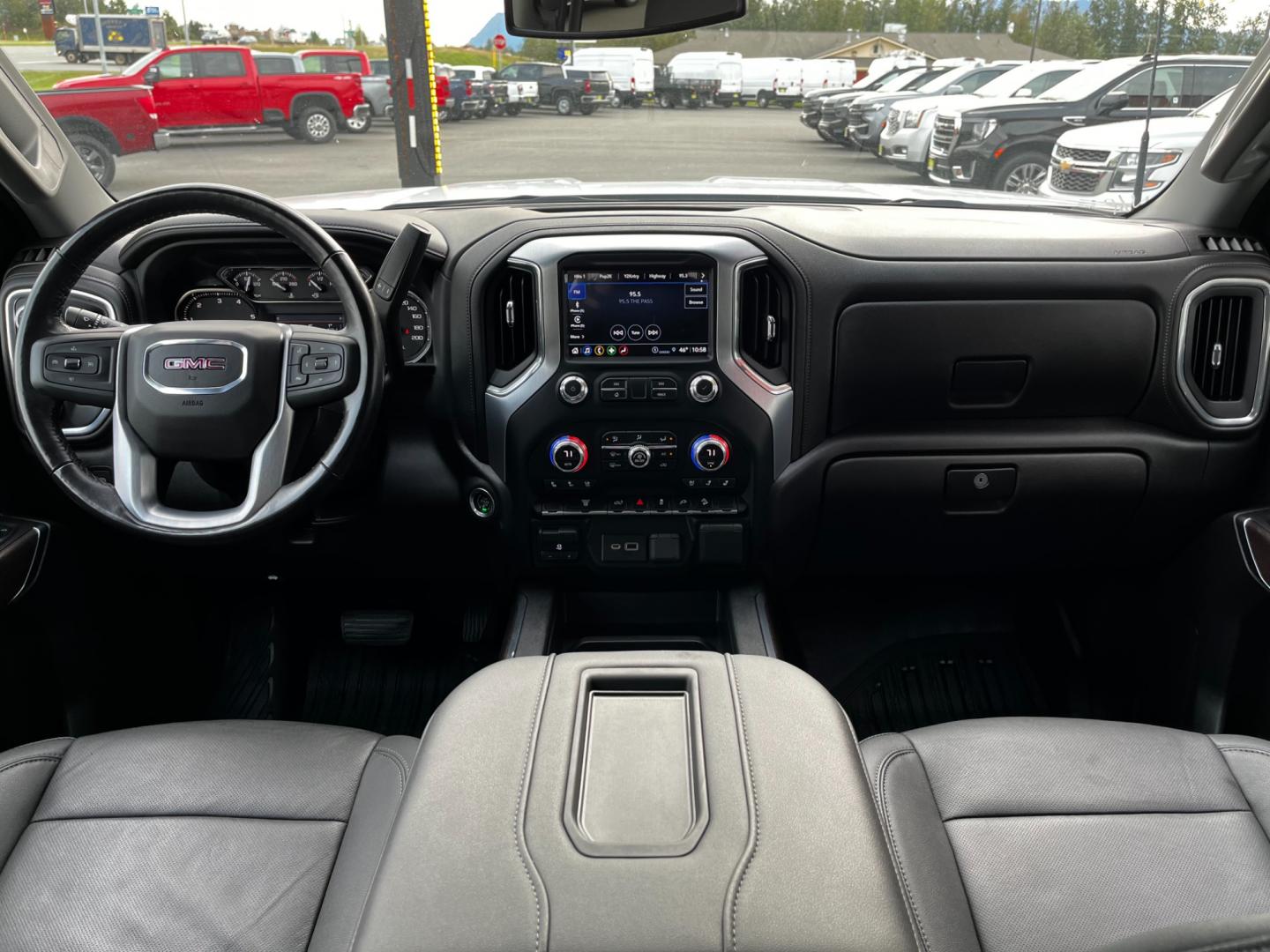 2022 WHITE /Black leather GMC SIERRA 3500HD SLT (1GT49UEY0NF) with an 6.6L engine, Automatic transmission, located at 1960 Industrial Drive, Wasilla, 99654, (907) 274-2277, 61.573475, -149.400146 - Photo#13