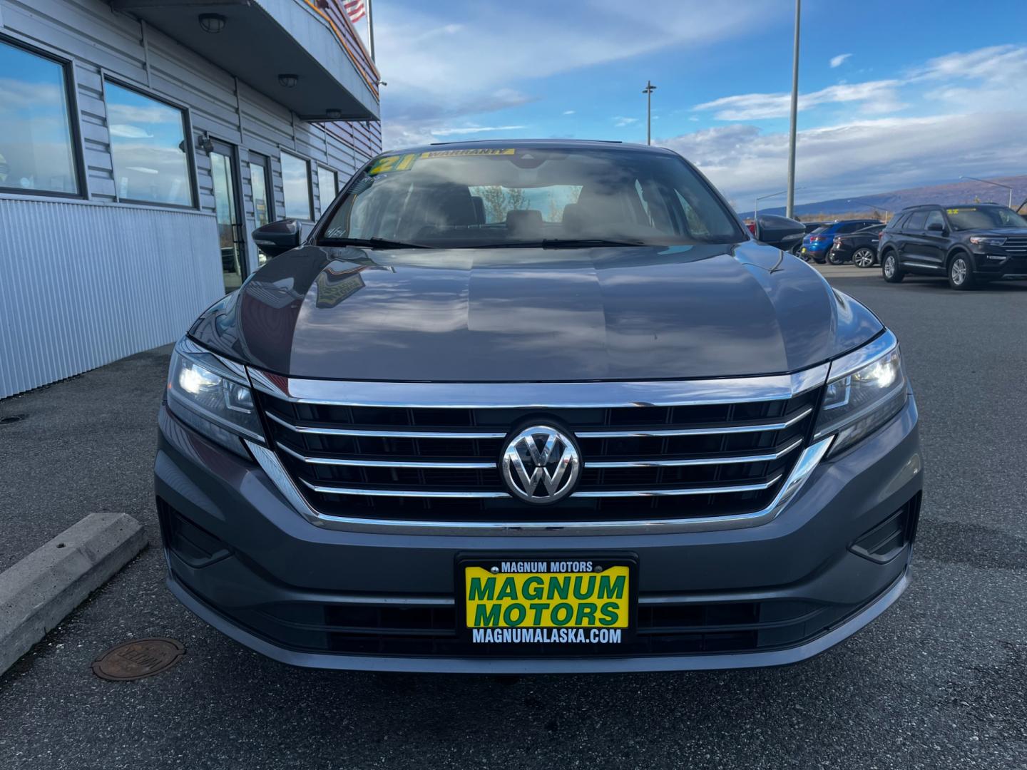 2021 Gray /Black Volkswagen Passat SE (1VWSA7A3XMC) with an 2.0L L4 DOHC 16V engine, 6A transmission, located at 1960 Industrial Drive, Wasilla, 99654, (907) 274-2277, 61.573475, -149.400146 - Photo#7