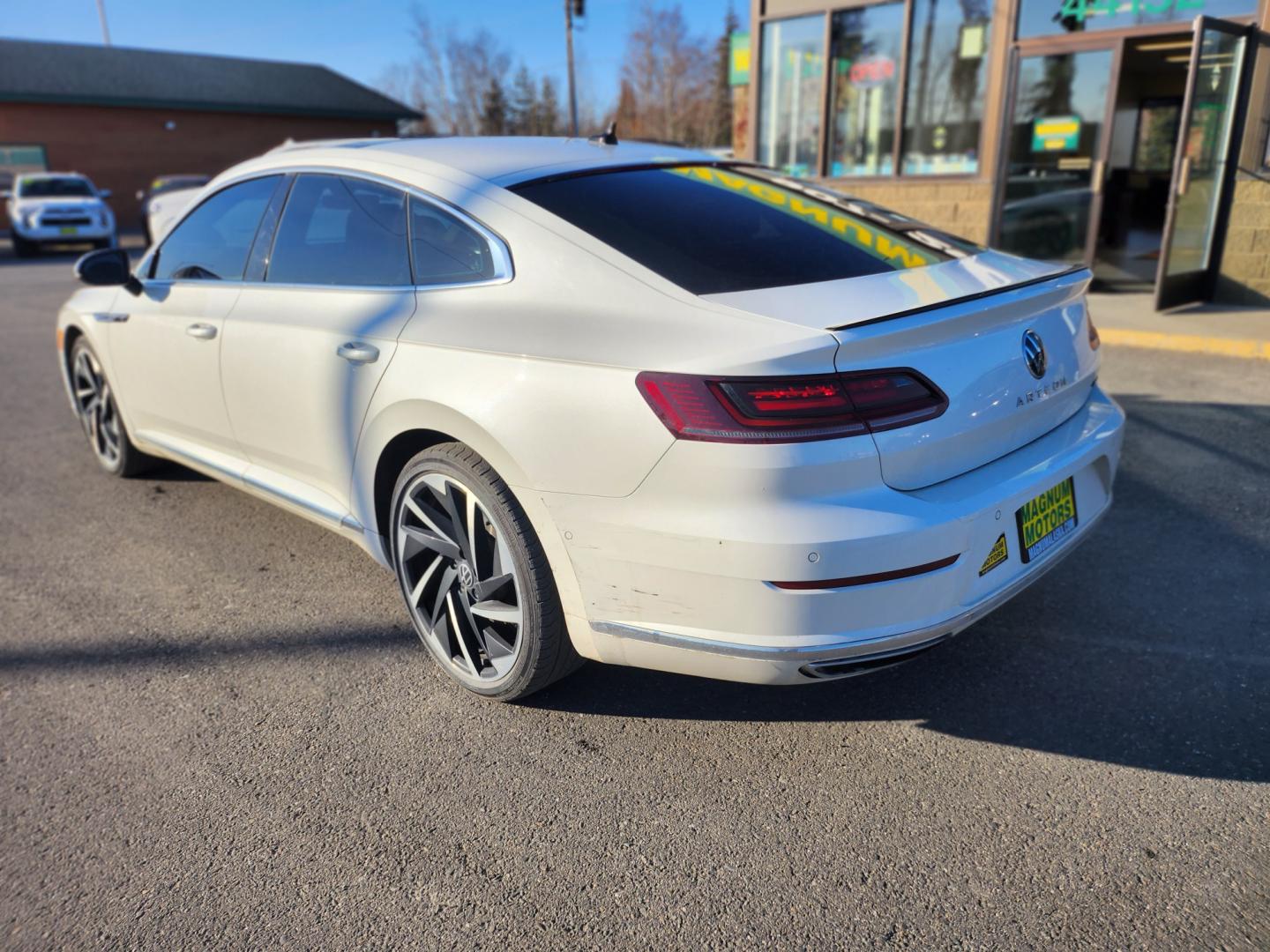 2021 WHITE /black leather VOLKSWAGEN ARTEON SEL PREMIUM R-LINE 4MOTION (WVWTR7AN4ME) with an 2.0L engine, Automatic transmission, located at 1960 Industrial Drive, Wasilla, 99654, (907) 274-2277, 61.573475, -149.400146 - Photo#3