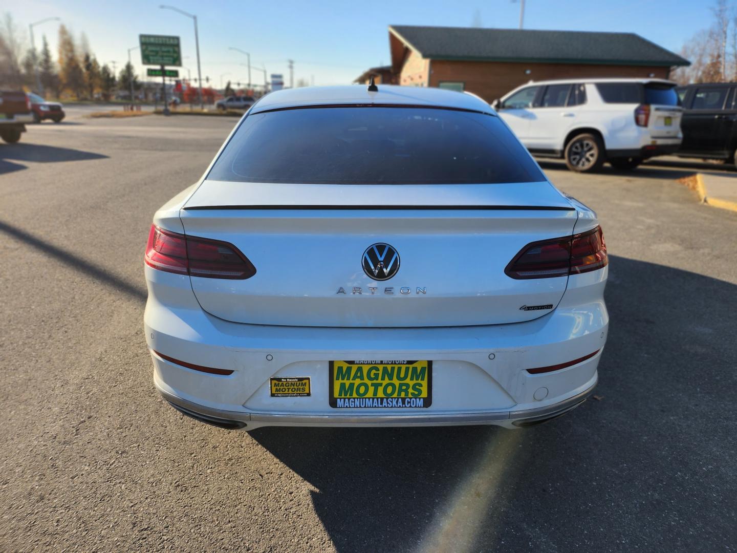 2021 WHITE /black leather VOLKSWAGEN ARTEON SEL PREMIUM R-LINE 4MOTION (WVWTR7AN4ME) with an 2.0L engine, Automatic transmission, located at 1960 Industrial Drive, Wasilla, 99654, (907) 274-2277, 61.573475, -149.400146 - Photo#5