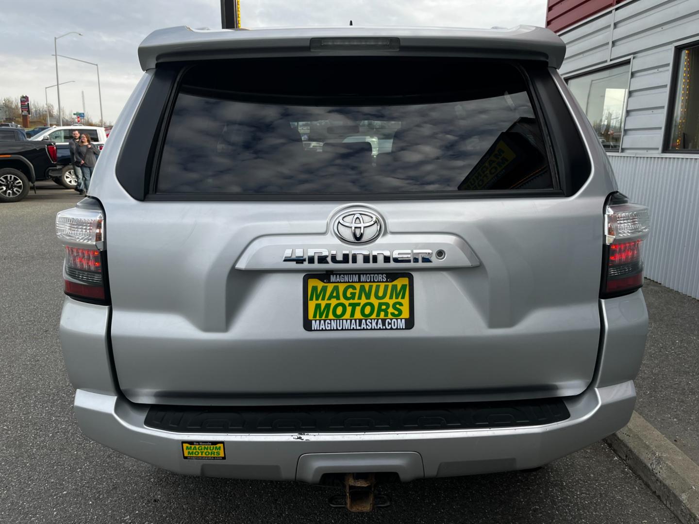 2017 Silver /Black Toyota 4Runner SR5 4WD (JTEBU5JR0H5) with an 4.0L V6 DOHC 24V engine, 5A transmission, located at 1960 Industrial Drive, Wasilla, 99654, (907) 274-2277, 61.573475, -149.400146 - Third Row - Photo#3