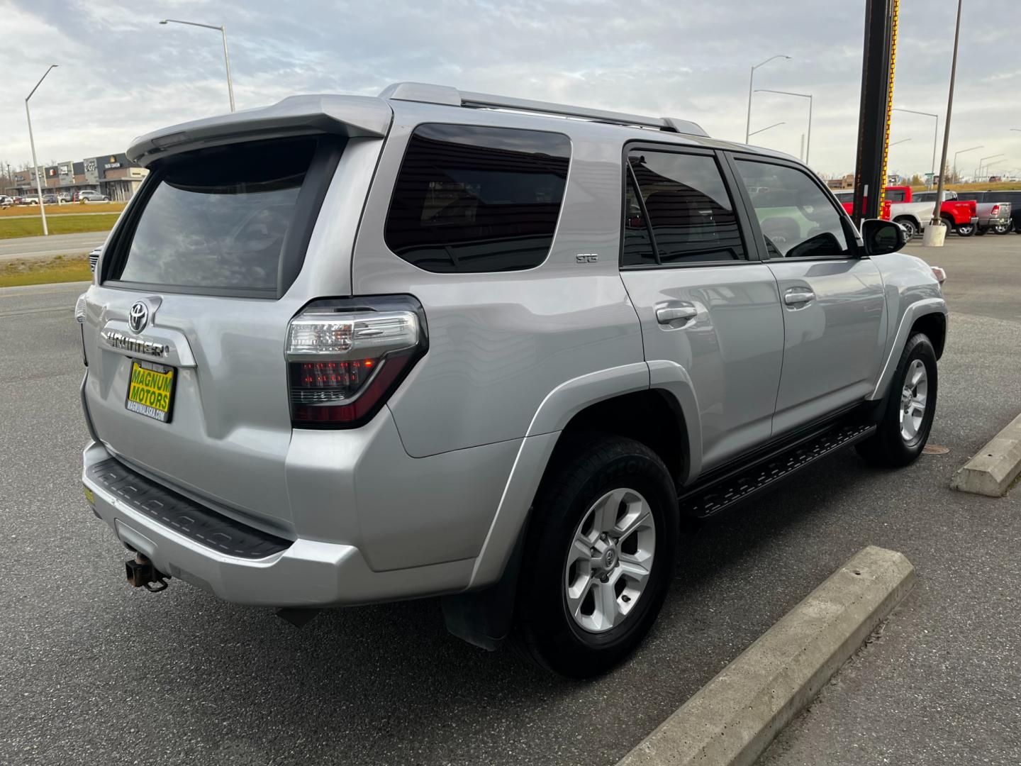 2017 Silver /Black Toyota 4Runner SR5 4WD (JTEBU5JR0H5) with an 4.0L V6 DOHC 24V engine, 5A transmission, located at 1960 Industrial Drive, Wasilla, 99654, (907) 274-2277, 61.573475, -149.400146 - Third Row - Photo#4