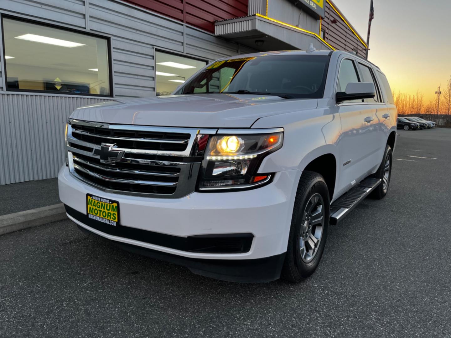 2020 White /Black Chevrolet Tahoe LS 4WD (1GNSKAKCXLR) with an 5.3L V8 OHV 16V engine, 6A transmission, located at 1960 Industrial Drive, Wasilla, 99654, (907) 274-2277, 61.573475, -149.400146 - Photo#0