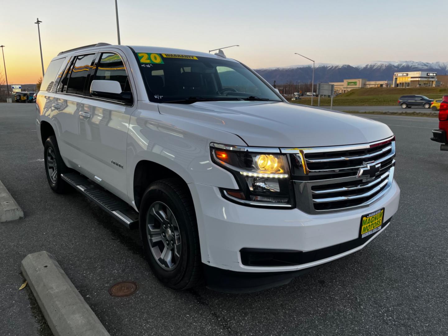 2020 White /Black Chevrolet Tahoe LS 4WD (1GNSKAKCXLR) with an 5.3L V8 OHV 16V engine, 6A transmission, located at 1960 Industrial Drive, Wasilla, 99654, (907) 274-2277, 61.573475, -149.400146 - Photo#5