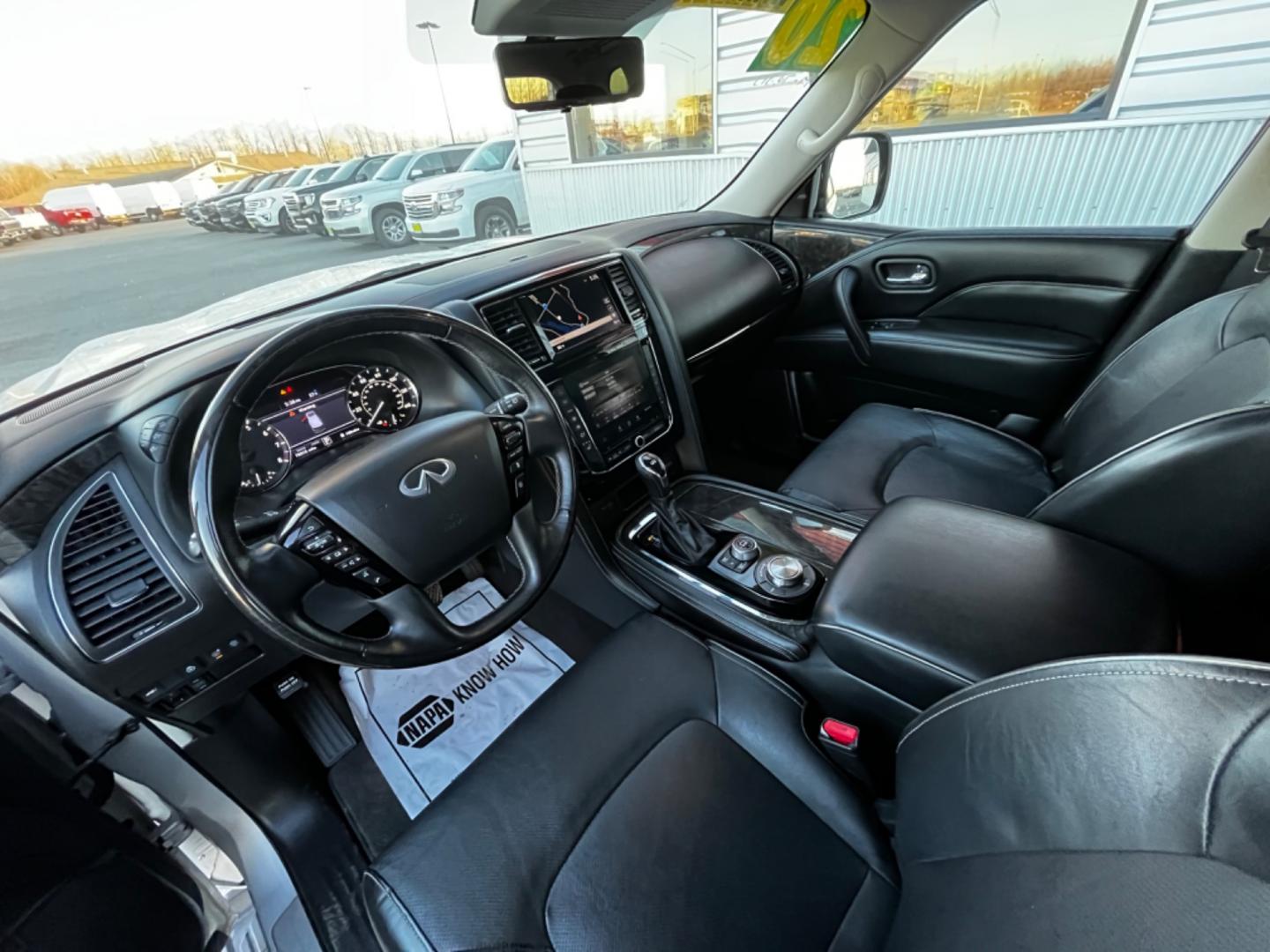 2020 SILVER /Black INFINITI QX80 LUXE (JN8AZ2NE2L9) with an 5.6L engine, Automatic transmission, located at 1960 Industrial Drive, Wasilla, 99654, (907) 274-2277, 61.573475, -149.400146 - Photo#7