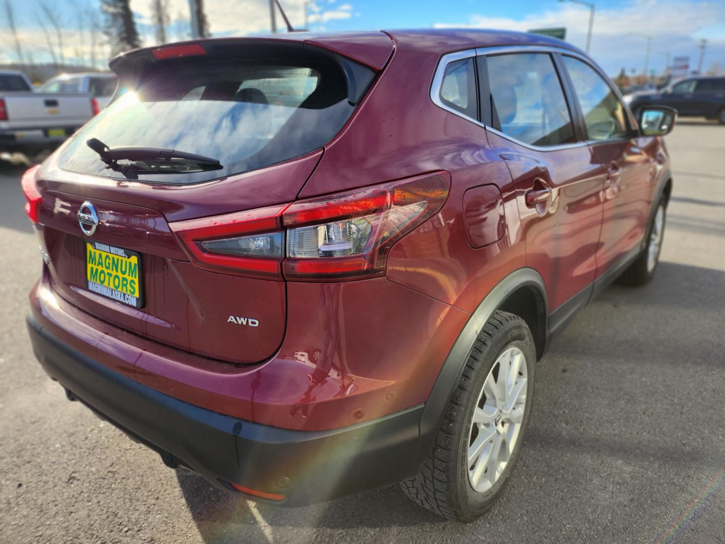 2021 /GRAY/BLACK Nissan Rogue Sport S AWD (JN1BJ1AW2MW) with an 2.0L L4 DOHC 16V engine, CVT transmission, located at 1960 Industrial Drive, Wasilla, 99654, (907) 274-2277, 61.573475, -149.400146 - Photo#7