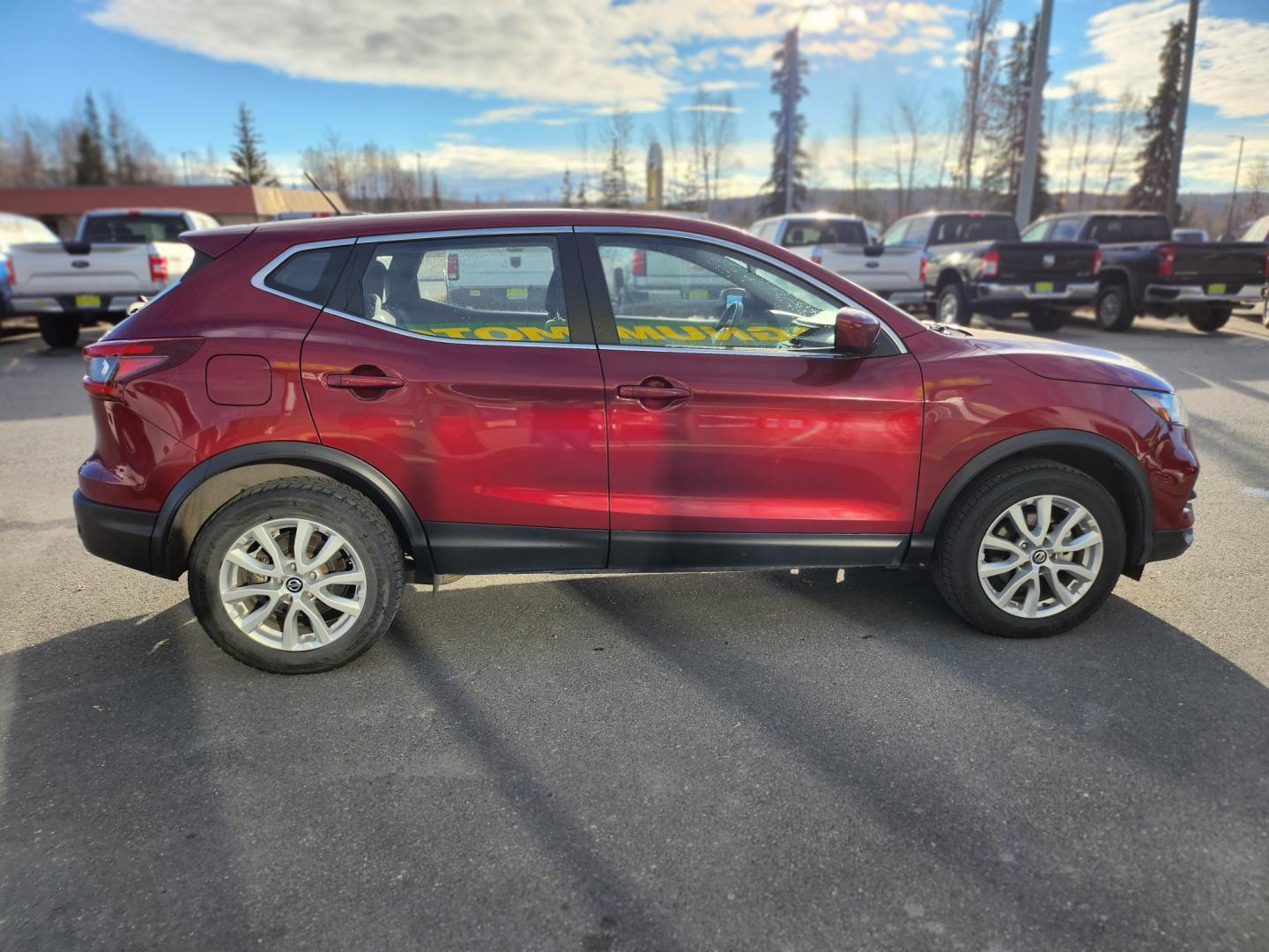 2021 /GRAY/BLACK Nissan Rogue Sport S AWD (JN1BJ1AW2MW) with an 2.0L L4 DOHC 16V engine, CVT transmission, located at 1960 Industrial Drive, Wasilla, 99654, (907) 274-2277, 61.573475, -149.400146 - Photo#8