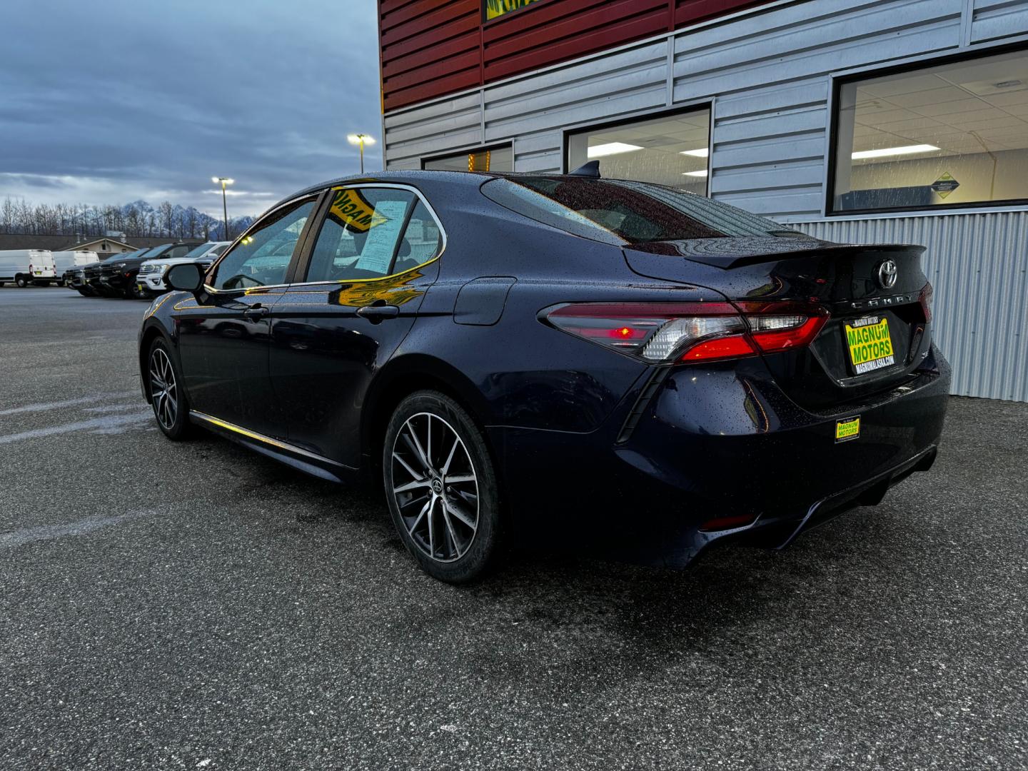 2021 BLUE /Black TOYOTA CAMRY SE (4T1G11AK9MU) with an 2.5L engine, Automatic transmission, located at 1960 Industrial Drive, Wasilla, 99654, (907) 274-2277, 61.573475, -149.400146 - Photo#2