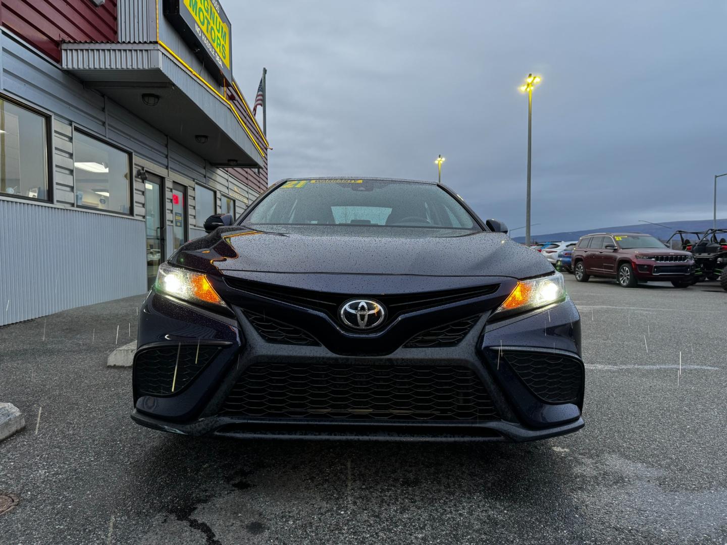 2021 BLUE /Black TOYOTA CAMRY SE (4T1G11AK9MU) with an 2.5L engine, Automatic transmission, located at 1960 Industrial Drive, Wasilla, 99654, (907) 274-2277, 61.573475, -149.400146 - Photo#7