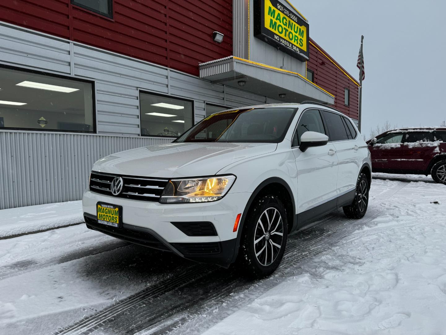 2021 White Volkswagen Tiguan SE 4Motion AWD (3VV2B7AX2MM) with an 2.0L L4 DOHC 16V TURBO engine, 8A transmission, located at 1960 Industrial Drive, Wasilla, 99654, (907) 274-2277, 61.573475, -149.400146 - Photo#0