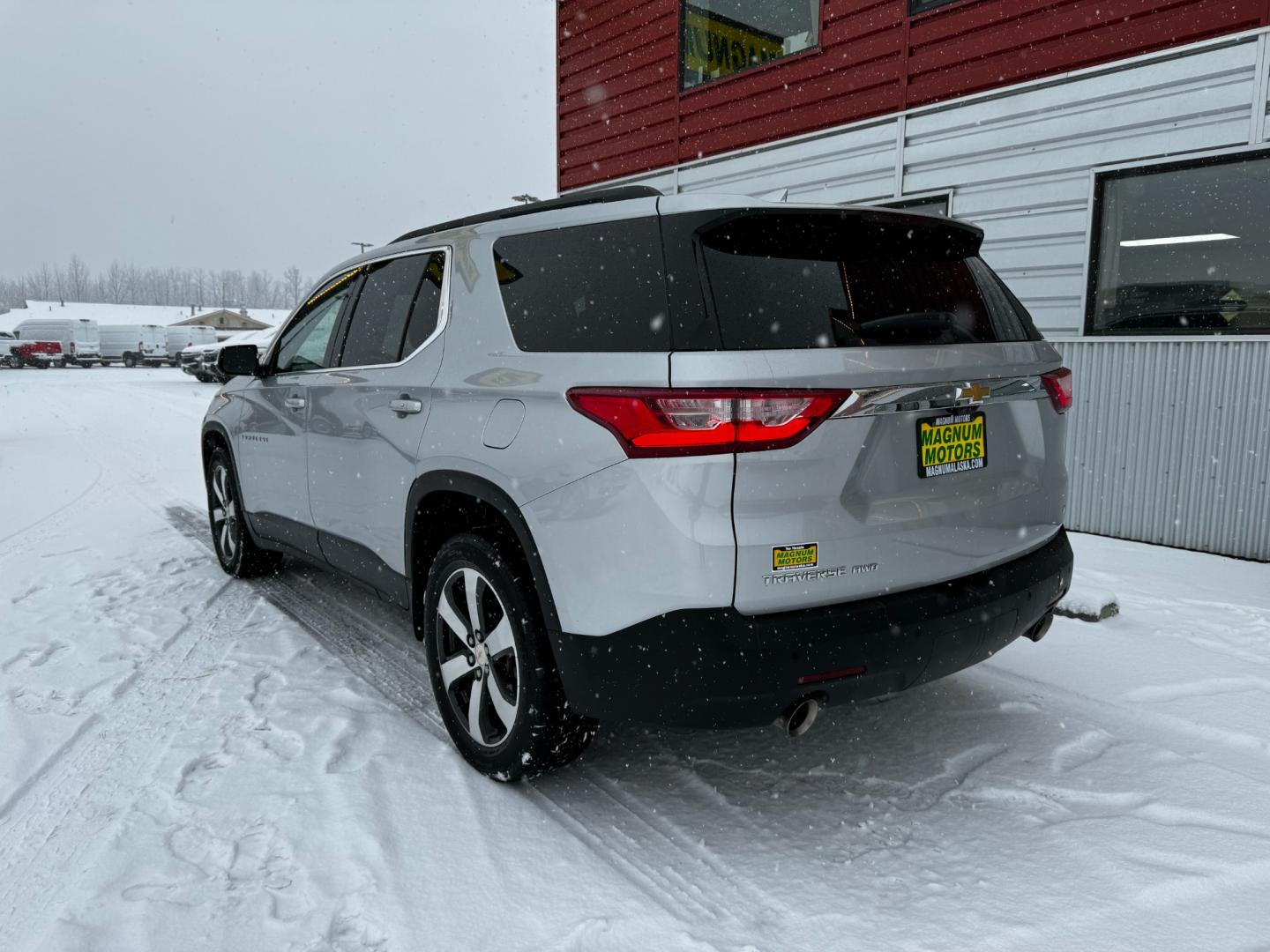 2021 Silver Chevrolet Traverse LT Leather AWD (1GNEVHKW3MJ) with an 3.6L V6 DOHC 24V engine, 9A transmission, located at 1960 Industrial Drive, Wasilla, 99654, (907) 274-2277, 61.573475, -149.400146 - Photo#3