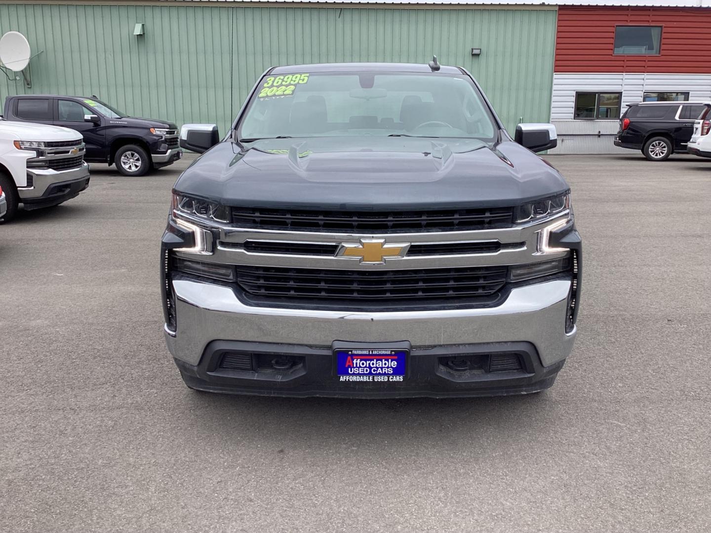 2022 GRAY CHEVROLET SILVERADO 1500 LT (1GCUYDEDXNZ) with an 5.3L engine, Automatic transmission, located at 1960 Industrial Drive, Wasilla, 99654, (907) 274-2277, 61.573475, -149.400146 - Photo#3