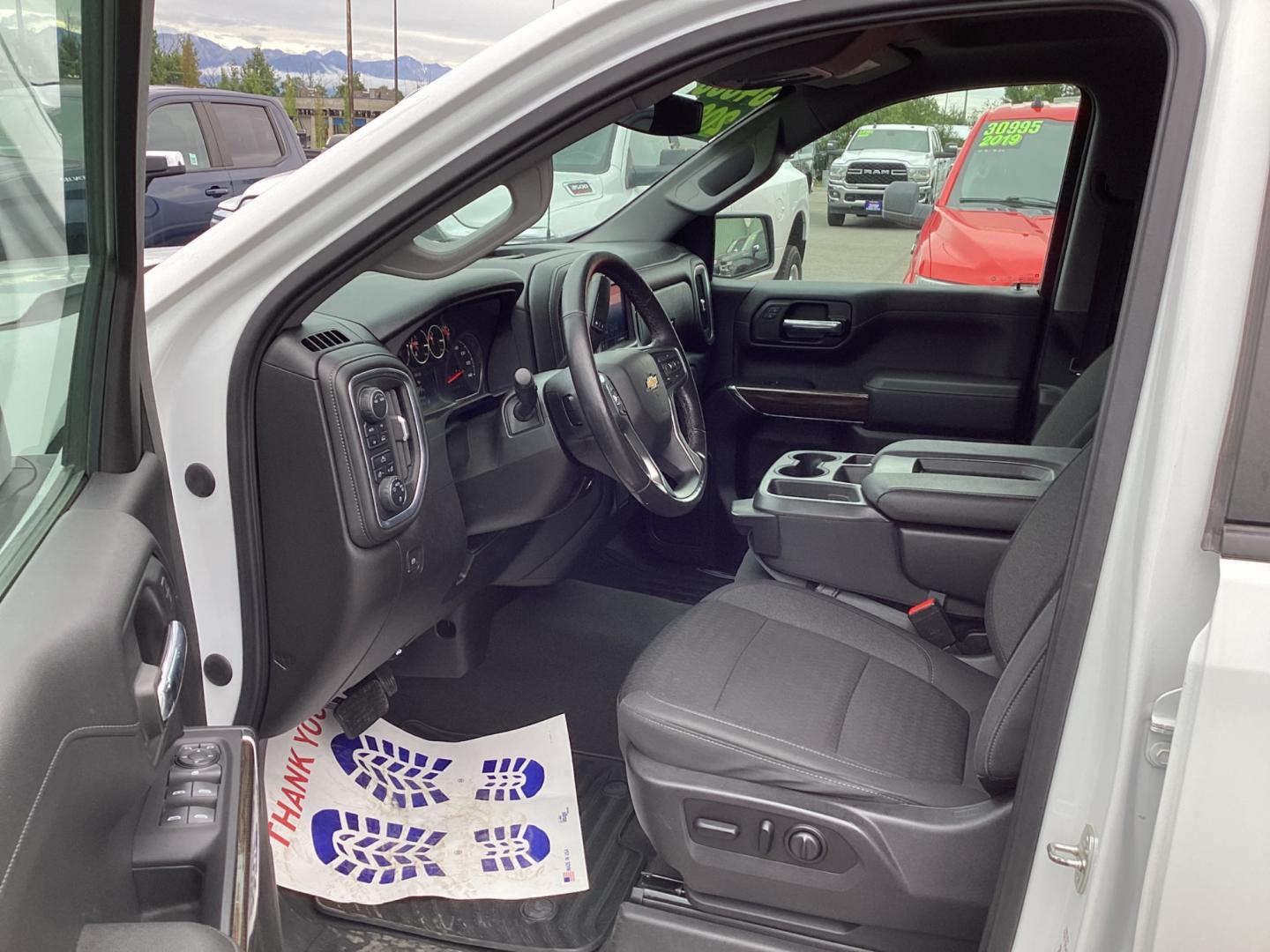 2021 WHITE CHEVROLET SILVERADO 1500 LT (1GCUYDED6MZ) with an 5.3L engine, Automatic transmission, located at 1960 Industrial Drive, Wasilla, 99654, (907) 274-2277, 61.573475, -149.400146 - Photo#13