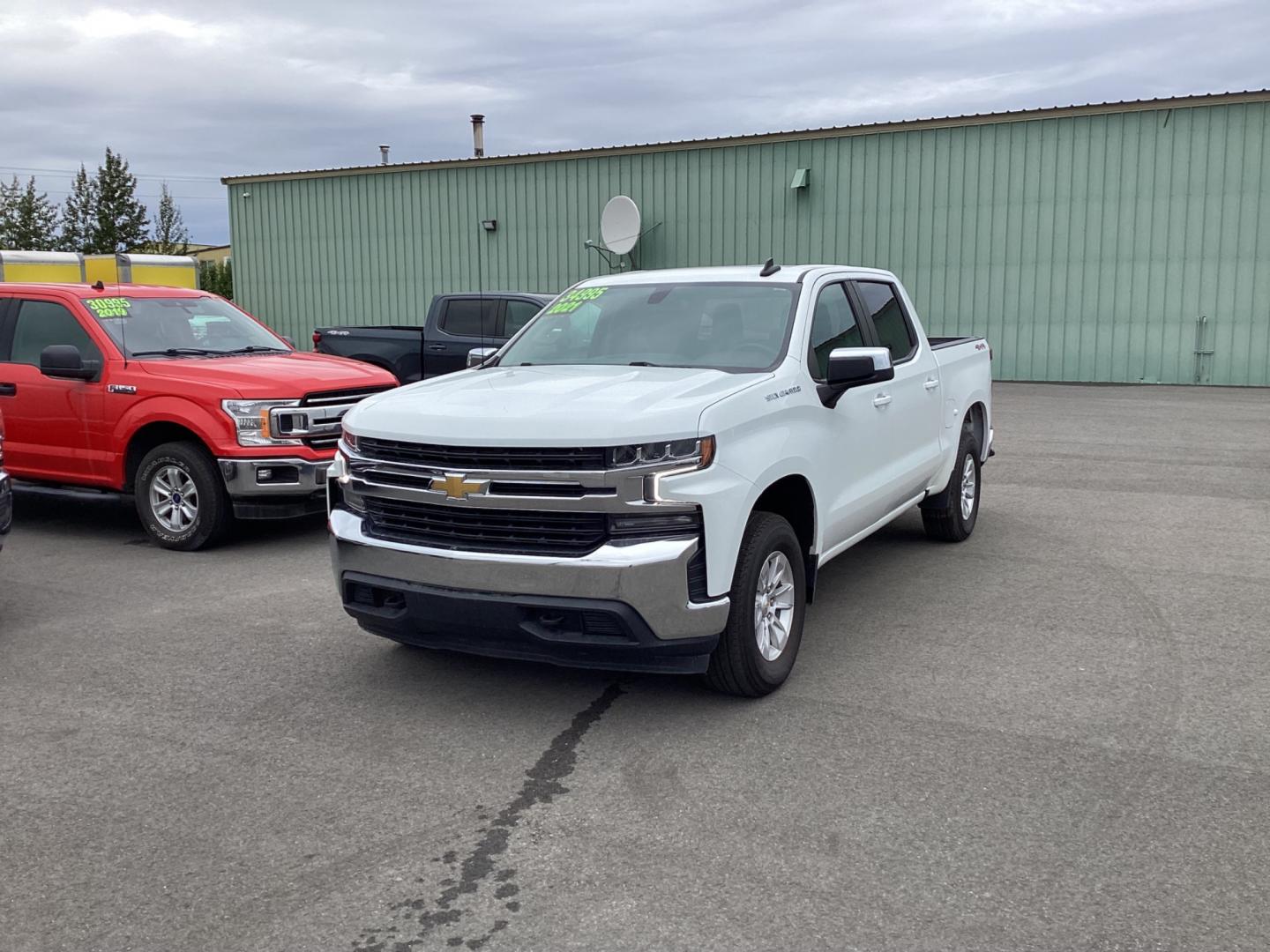 2021 WHITE CHEVROLET SILVERADO 1500 LT (1GCUYDED6MZ) with an 5.3L engine, Automatic transmission, located at 1960 Industrial Drive, Wasilla, 99654, (907) 274-2277, 61.573475, -149.400146 - Photo#0