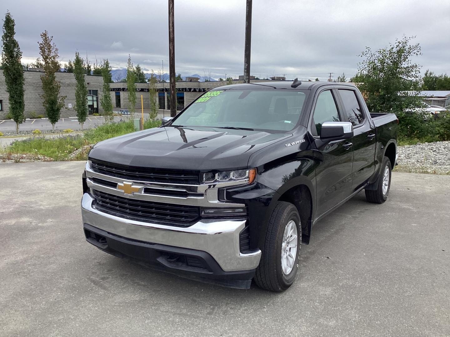 2021 BLACK CHEVROLET SILVERADO 1500 LT (1GCUYDED5MZ) with an 5.3L engine, Automatic transmission, located at 1960 Industrial Drive, Wasilla, 99654, (907) 274-2277, 61.573475, -149.400146 - Photo#0