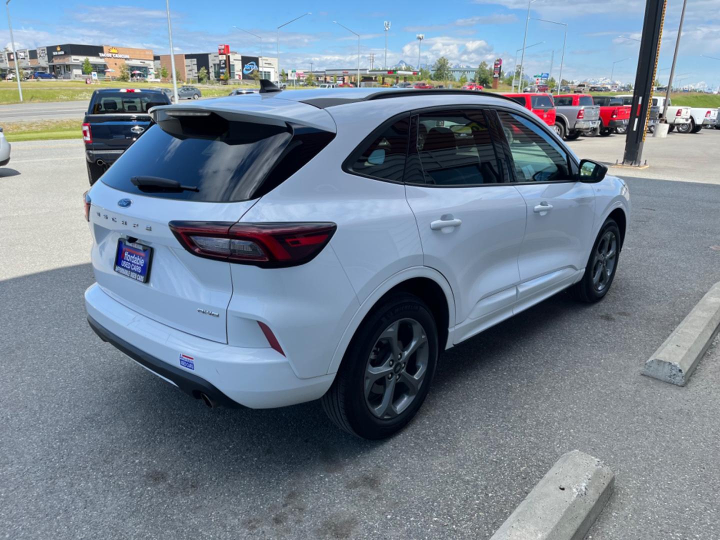 2023 WHITE FORD ESCAPE ST-LINE (1FMCU9MN1PU) with an 1.5L engine, Automatic transmission, located at 1960 Industrial Drive, Wasilla, 99654, (907) 274-2277, 61.573475, -149.400146 - Photo#4