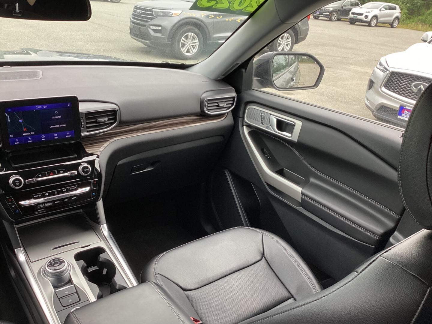 2023 GRAY FORD EXPLORER LIMITED (1FMSK8FH6PG) with an 2.3L engine, Automatic transmission, located at 1960 Industrial Drive, Wasilla, 99654, (907) 274-2277, 61.573475, -149.400146 - Photo#11