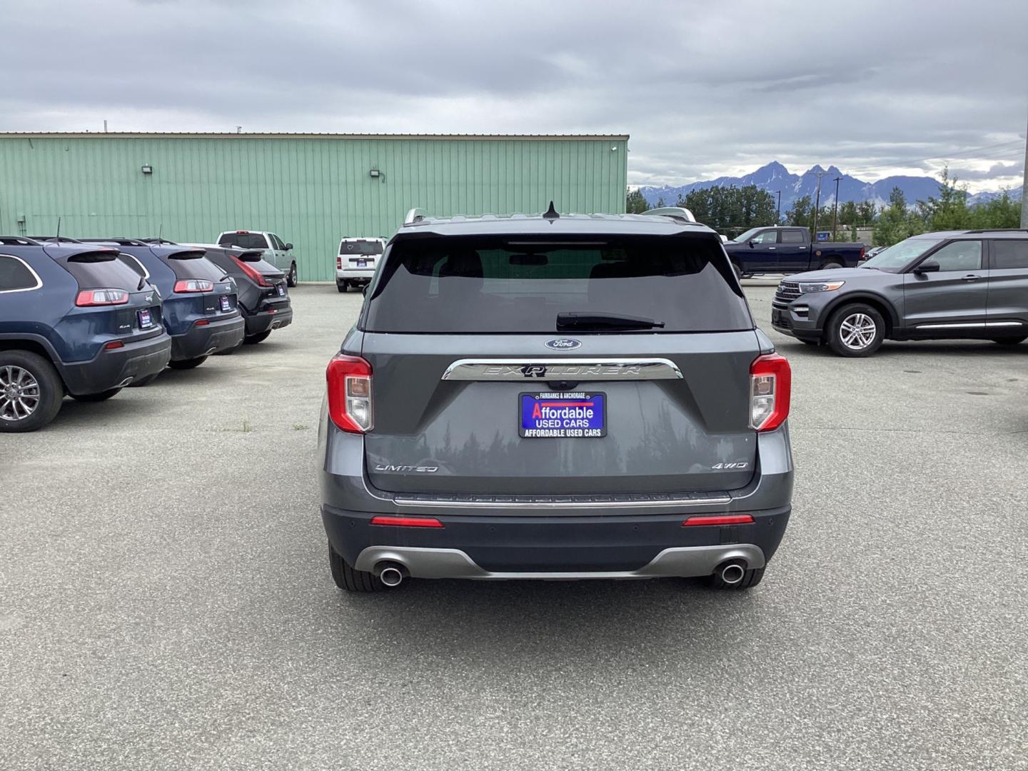 2023 GRAY FORD EXPLORER LIMITED (1FMSK8FH6PG) with an 2.3L engine, Automatic transmission, located at 1960 Industrial Drive, Wasilla, 99654, (907) 274-2277, 61.573475, -149.400146 - Photo#4