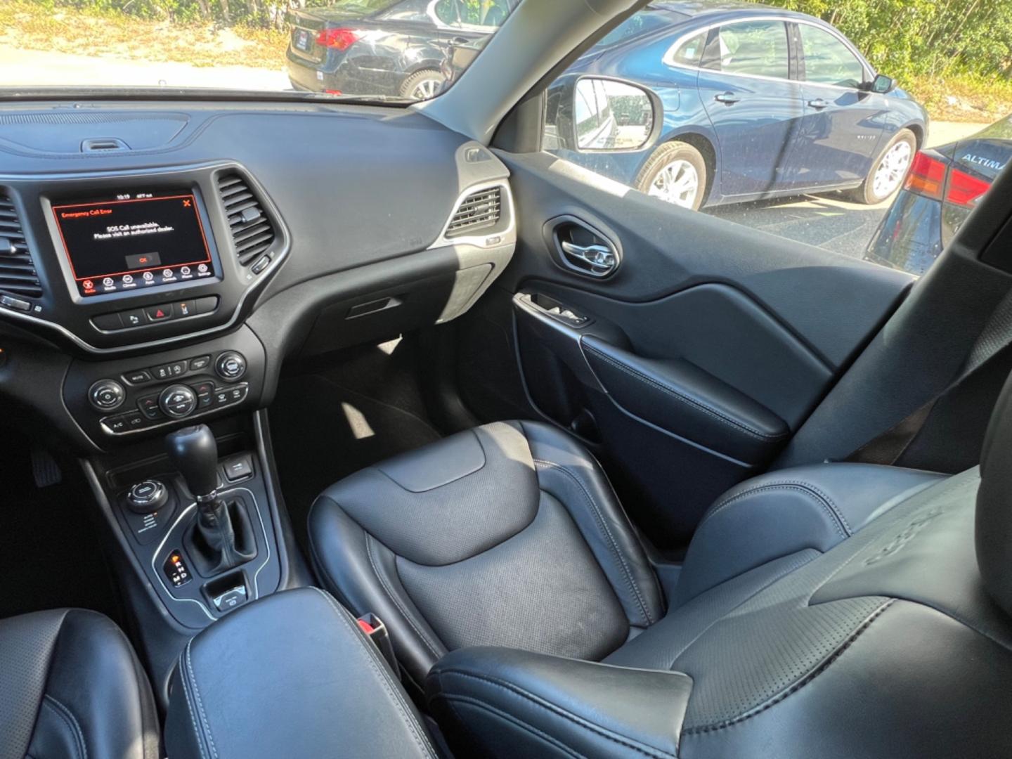 2022 BLUE JEEP CHEROKEE LATITUDE LUX (1C4PJMMX8ND) with an 3.2L engine, Automatic transmission, located at 1960 Industrial Drive, Wasilla, 99654, (907) 274-2277, 61.573475, -149.400146 - Photo#9