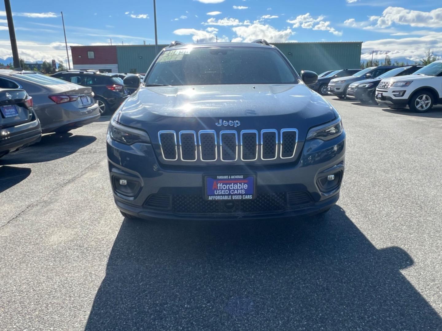 2022 BLUE JEEP CHEROKEE LATITUDE LUX (1C4PJMMX8ND) with an 3.2L engine, Automatic transmission, located at 1960 Industrial Drive, Wasilla, 99654, (907) 274-2277, 61.573475, -149.400146 - Photo#3