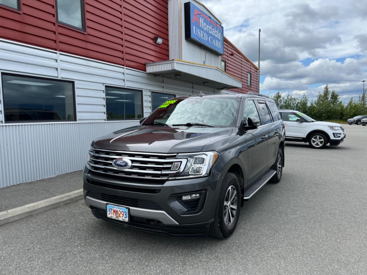 2020 GRAY FORD EXPEDITION XLT (1FMJU1JT0LE) with an 3.5L engine, Automatic transmission, located at 1960 Industrial Drive, Wasilla, 99654, (907) 274-2277, 61.573475, -149.400146 - Photo#0