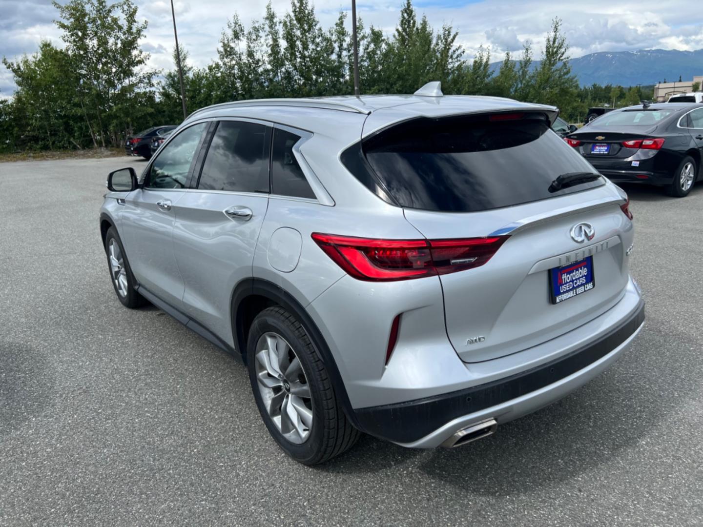 2021 SILVER INFINITI QX50 LUXE (3PCAJ5BB6MF) with an 2.0L engine, Continuously Variable transmission, located at 1960 Industrial Drive, Wasilla, 99654, (907) 274-2277, 61.573475, -149.400146 - Photo#4