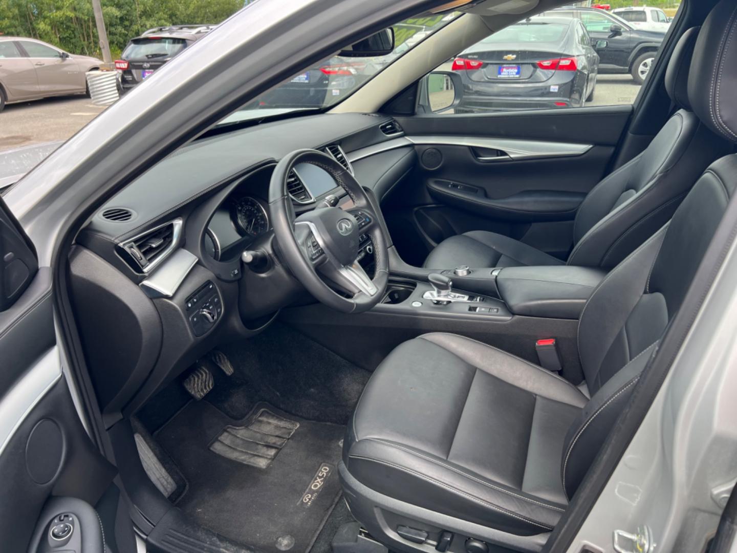 2021 SILVER INFINITI QX50 LUXE (3PCAJ5BB6MF) with an 2.0L engine, Continuously Variable transmission, located at 1960 Industrial Drive, Wasilla, 99654, (907) 274-2277, 61.573475, -149.400146 - Photo#6