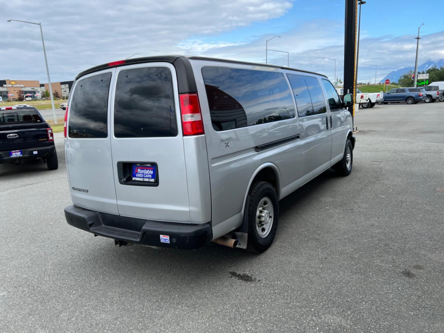 2017 GRAY CHEVROLET EXPRESS LS 3500 (1GAZGNFG7H1) with an 6.0L engine, Automatic transmission, located at 1960 Industrial Drive, Wasilla, 99654, (907) 274-2277, 61.573475, -149.400146 - Photo#15