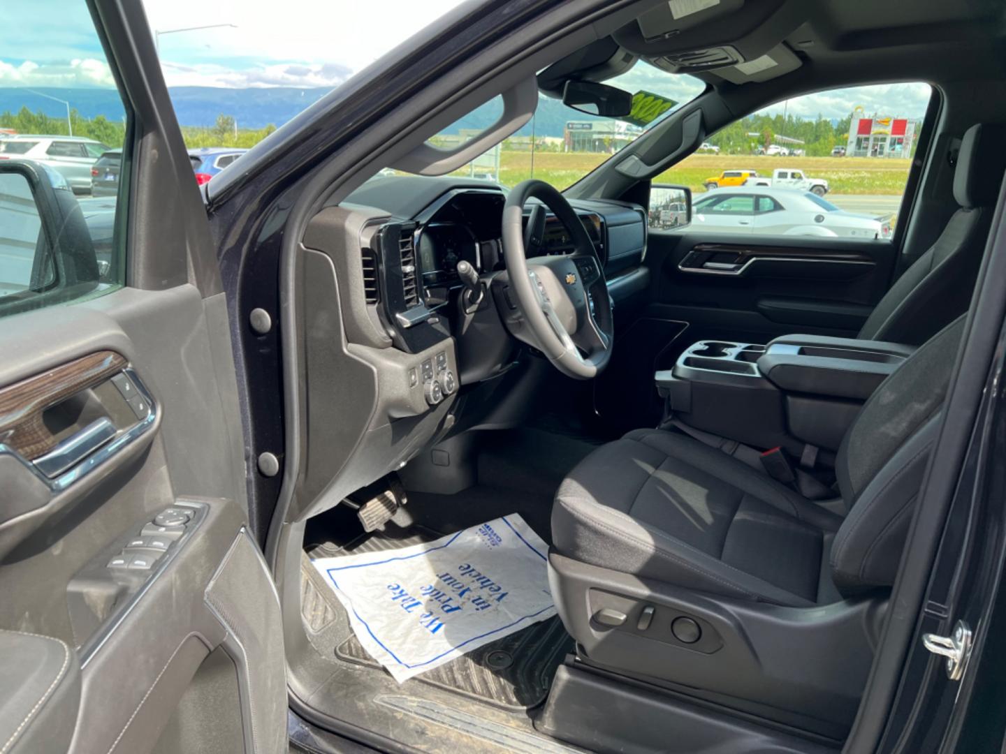 2023 GRAY CHEVROLET SILVERADO 1500 LT (1GCUDDED0PZ) with an 5.3L engine, Automatic transmission, located at 1960 Industrial Drive, Wasilla, 99654, (907) 274-2277, 61.573475, -149.400146 - Photo#8