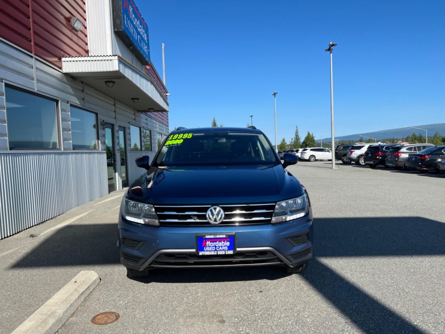 2020 BLUE Volkswagen Tiguan SE 4Motion AWD (3VV2B7AX1LM) with an 2.0L L4 DOHC 16V TURBO engine, 8A transmission, located at 1960 Industrial Drive, Wasilla, 99654, (907) 274-2277, 61.573475, -149.400146 - Photo#2