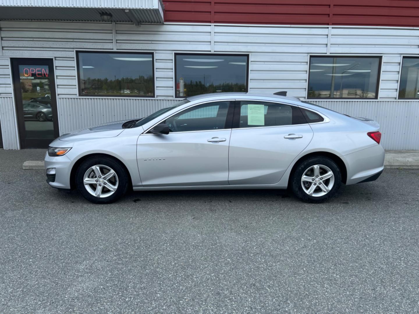 2022 SILVER CHEVROLET MALIBU LS (1G1ZB5ST1NF) with an 1.5L engine, Continuously Variable transmission, located at 1960 Industrial Drive, Wasilla, 99654, (907) 274-2277, 61.573475, -149.400146 - Photo#2