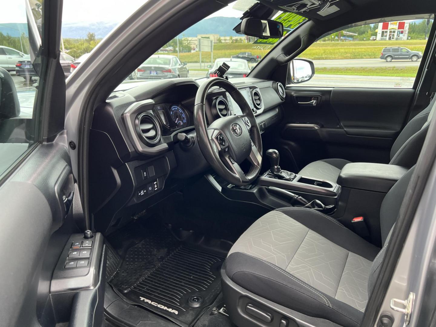 2020 SILVER TOYOTA TACOMA DOUBLE CAB (3TMDZ5BN1LM) with an 3.5L engine, Automatic transmission, located at 1960 Industrial Drive, Wasilla, 99654, (907) 274-2277, 61.573475, -149.400146 - Photo#7