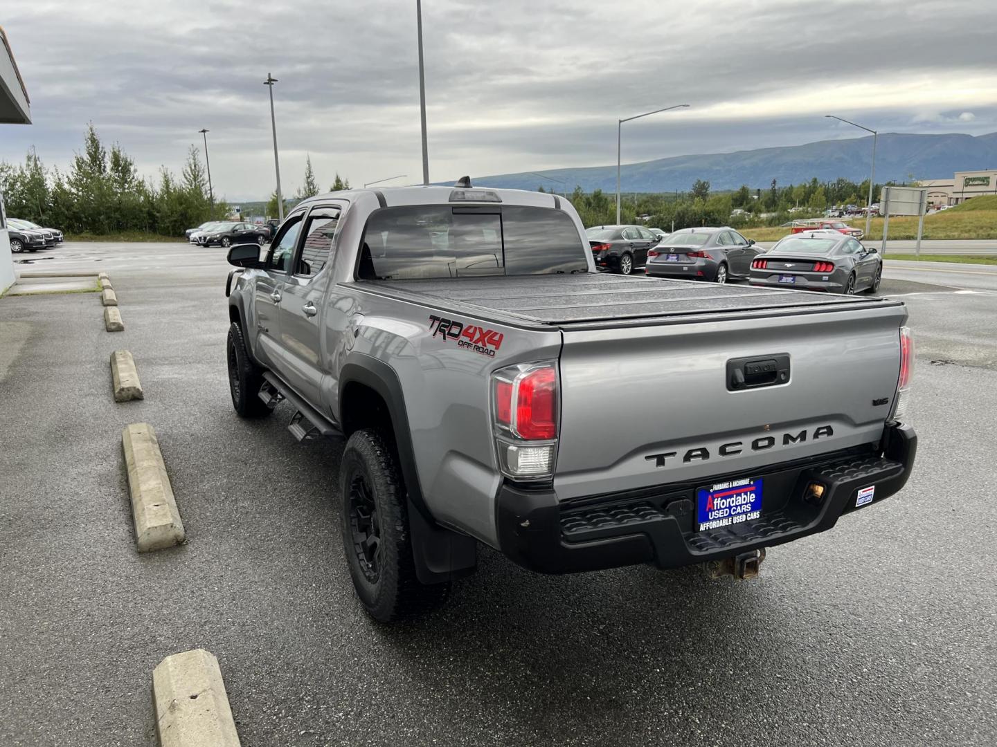 2020 SILVER TOYOTA TACOMA DOUBLE CAB (3TMDZ5BN1LM) with an 3.5L engine, Automatic transmission, located at 1960 Industrial Drive, Wasilla, 99654, (907) 274-2277, 61.573475, -149.400146 - Photo#3