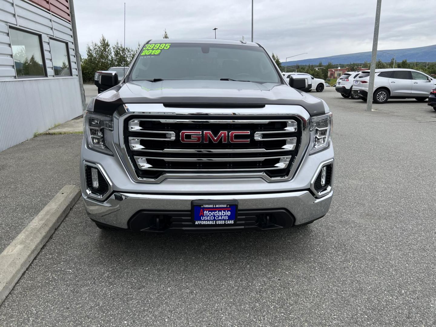 2019 GMC Sierra 1500 SLT Crew Cab 4WD (1GTU9DED4KZ) with an 5.3L V8 OHV 16V engine, 6A transmission, located at 1960 Industrial Drive, Wasilla, 99654, (907) 274-2277, 61.573475, -149.400146 - Photo#5