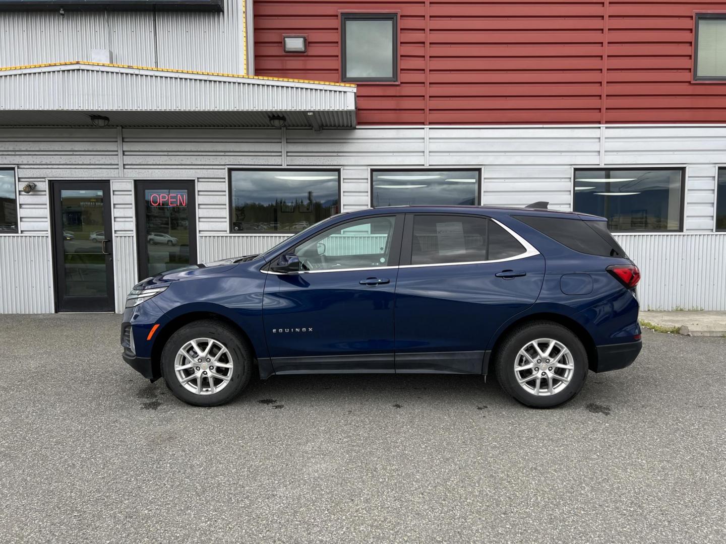 2022 BLUE CHEVROLET EQUINOX LT (3GNAXUEV0NL) with an 1.5L engine, Automatic transmission, located at 1960 Industrial Drive, Wasilla, 99654, (907) 274-2277, 61.573475, -149.400146 - Photo#1