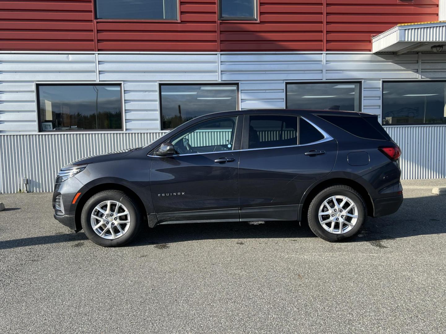 2022 Chevrolet Equinox LT AWD (2GNAXUEV5N6) with an 1.5L L4 DOHC 16V TURBO engine, 6A transmission, located at 1960 Industrial Drive, Wasilla, 99654, (907) 274-2277, 61.573475, -149.400146 - Photo#1