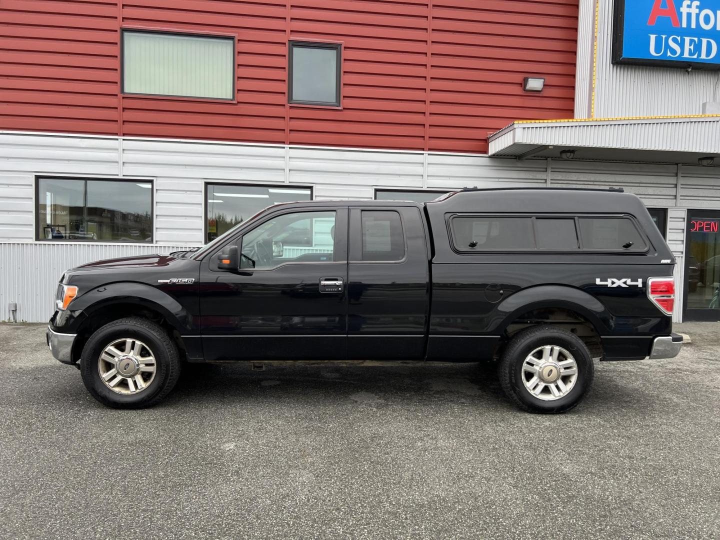 2013 BLACK FORD F-150 SUPER CAB (1FTFX1EF3DF) with an 5.0L engine, Automatic transmission, located at 1960 Industrial Drive, Wasilla, 99654, (907) 274-2277, 61.573475, -149.400146 - Photo#3