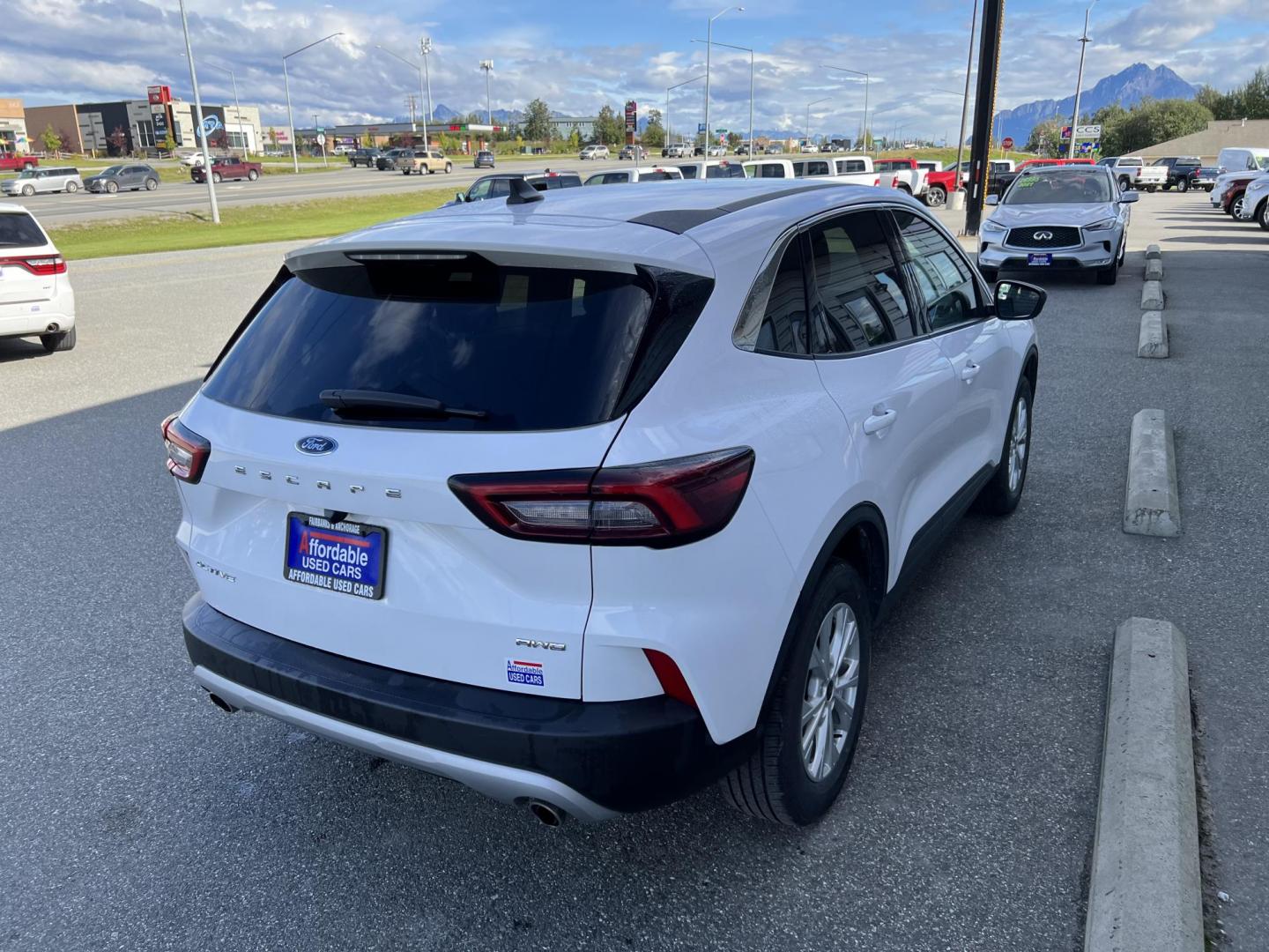 2023 WHITE FORD ESCAPE ACTIVE (1FMCU9GN3PU) with an 1.5L engine, Automatic transmission, located at 1960 Industrial Drive, Wasilla, 99654, (907) 274-2277, 61.573475, -149.400146 - Photo#7