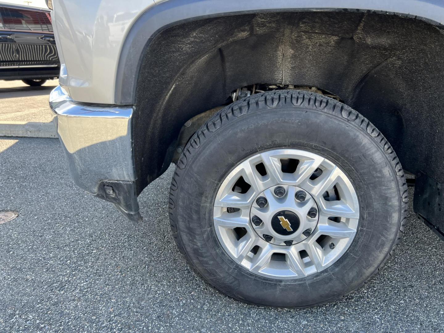 2023 Chevrolet Silverado 2500HD LT Crew Cab Short Box 4WD (2GC4YNE75P1) with an 6.6L V8 OHV 16V engine, 6A transmission, located at 1960 Industrial Drive, Wasilla, 99654, (907) 274-2277, 61.573475, -149.400146 - Photo#16