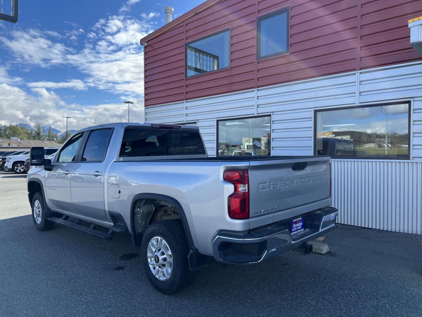 2023 Chevrolet Silverado 2500HD LT Crew Cab Short Box 4WD (2GC4YNE75P1) with an 6.6L V8 OHV 16V engine, 6A transmission, located at 1960 Industrial Drive, Wasilla, 99654, (907) 274-2277, 61.573475, -149.400146 - Photo#5