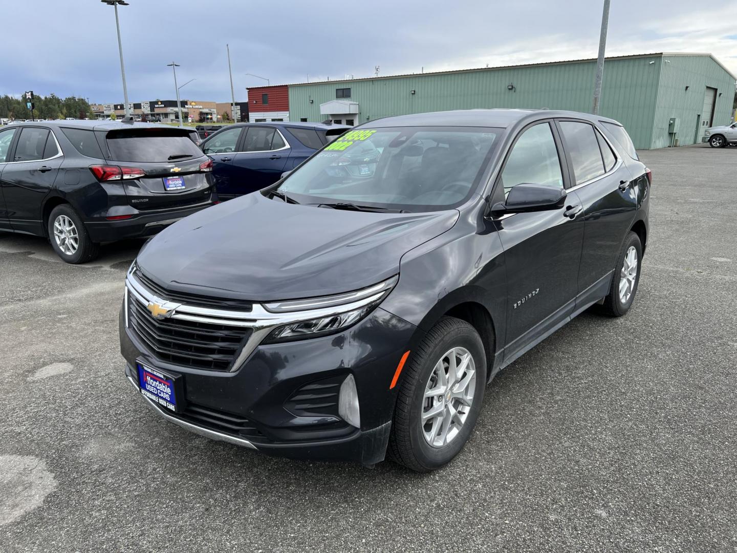 2022 Chevrolet Equinox LT AWD (2GNAXUEV1N6) with an 1.5L L4 DOHC 16V TURBO engine, 6A transmission, located at 1960 Industrial Drive, Wasilla, 99654, (907) 274-2277, 61.573475, -149.400146 - Photo#3