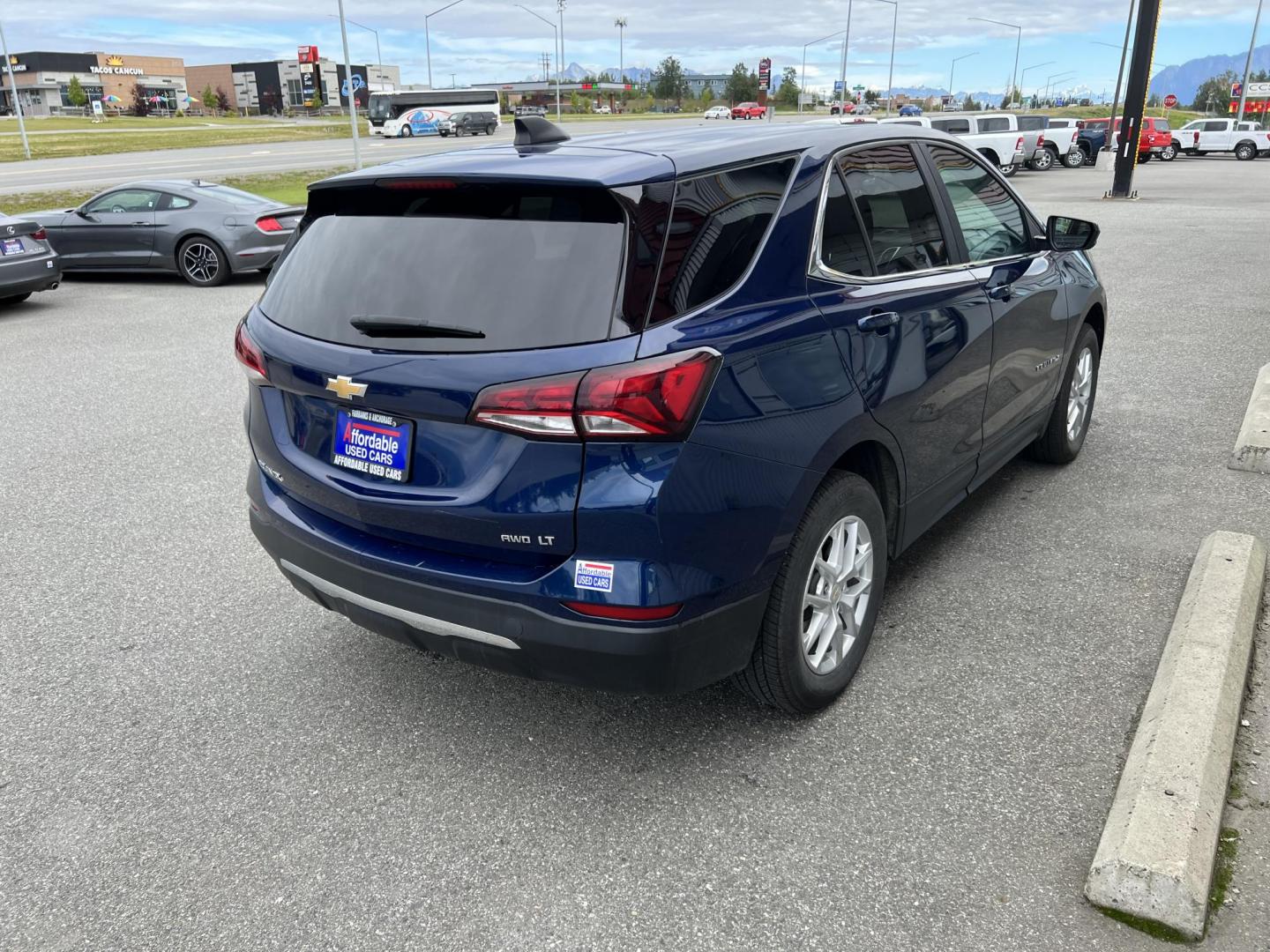 2022 BLUE CHEVROLET EQUINOX LT (3GNAXUEV5NL) with an 1.5L engine, Automatic transmission, located at 1960 Industrial Drive, Wasilla, 99654, (907) 274-2277, 61.573475, -149.400146 - Photo#8