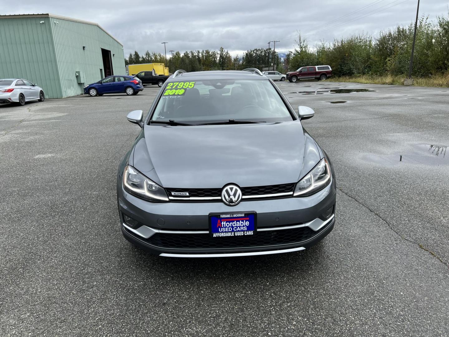 2019 GREY Volkswagen Golf Alltrack TSI S 6M (3VWM17AUXKM) with an 1.8L L4 DOHC 16V engine, 6 speed Manual transmission, located at 1960 Industrial Drive, Wasilla, 99654, (907) 274-2277, 61.573475, -149.400146 - Photo#0