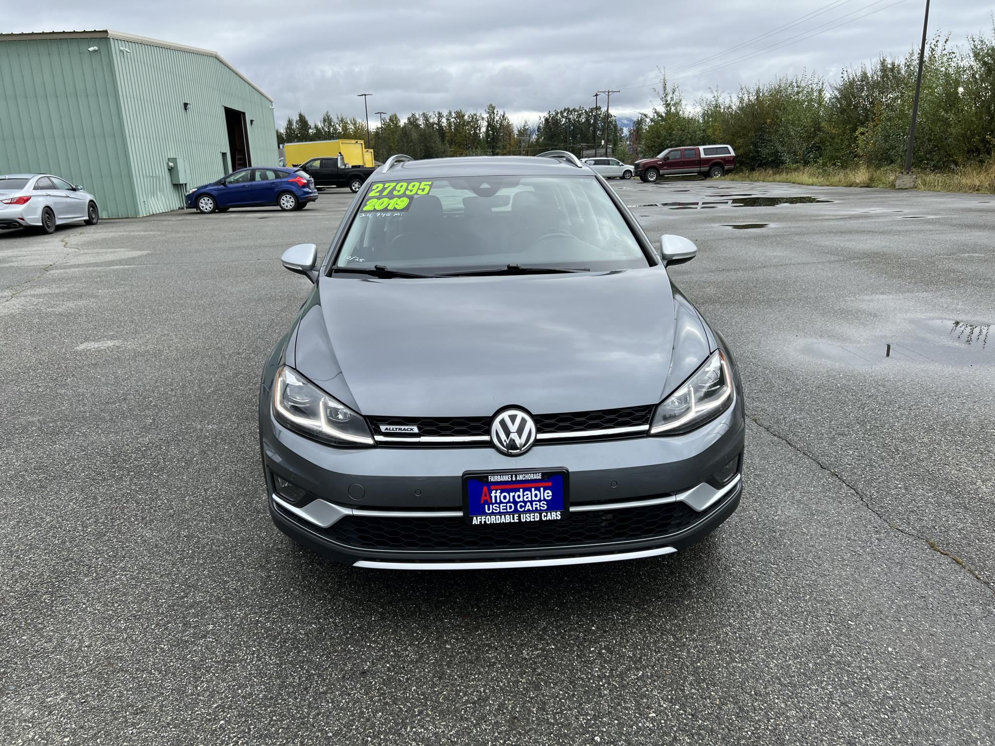 photo of 2019 Volkswagen Golf Alltrack TSI SE 6M