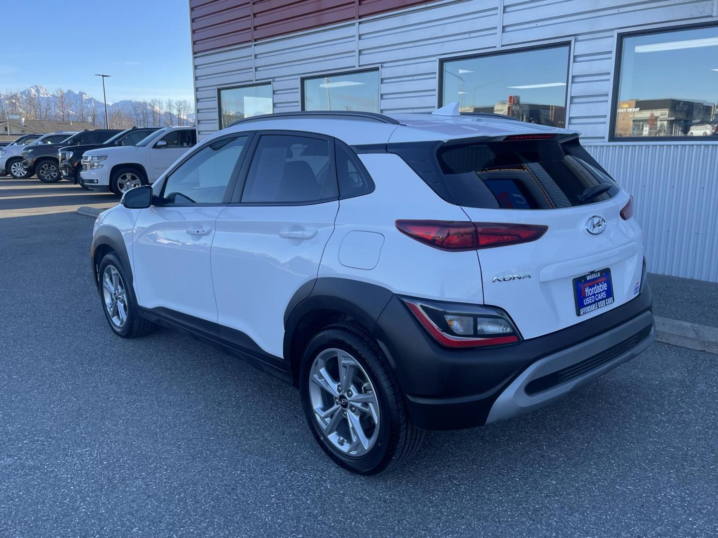 2023 WHITE HYUNDAI KONA SEL (KM8K6CAB6PU) with an 2.0L engine, Continuously Variable transmission, located at 1960 Industrial Drive, Wasilla, 99654, (907) 274-2277, 61.573475, -149.400146 - Photo#2