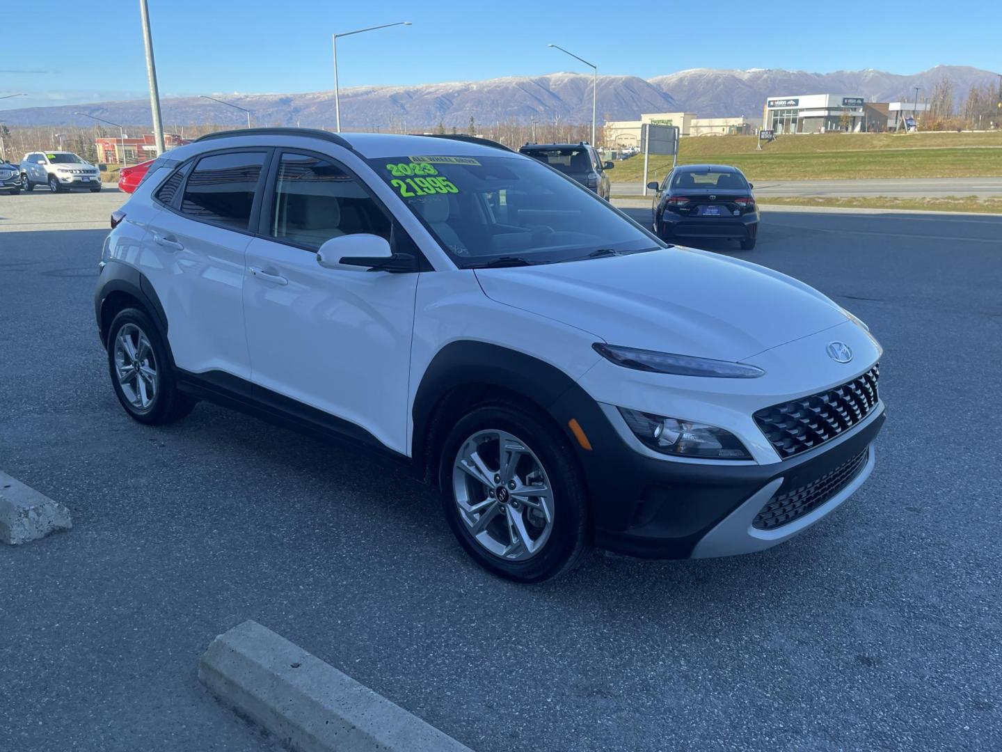 2023 WHITE HYUNDAI KONA SEL (KM8K6CAB6PU) with an 2.0L engine, Continuously Variable transmission, located at 1960 Industrial Drive, Wasilla, 99654, (907) 274-2277, 61.573475, -149.400146 - Photo#4