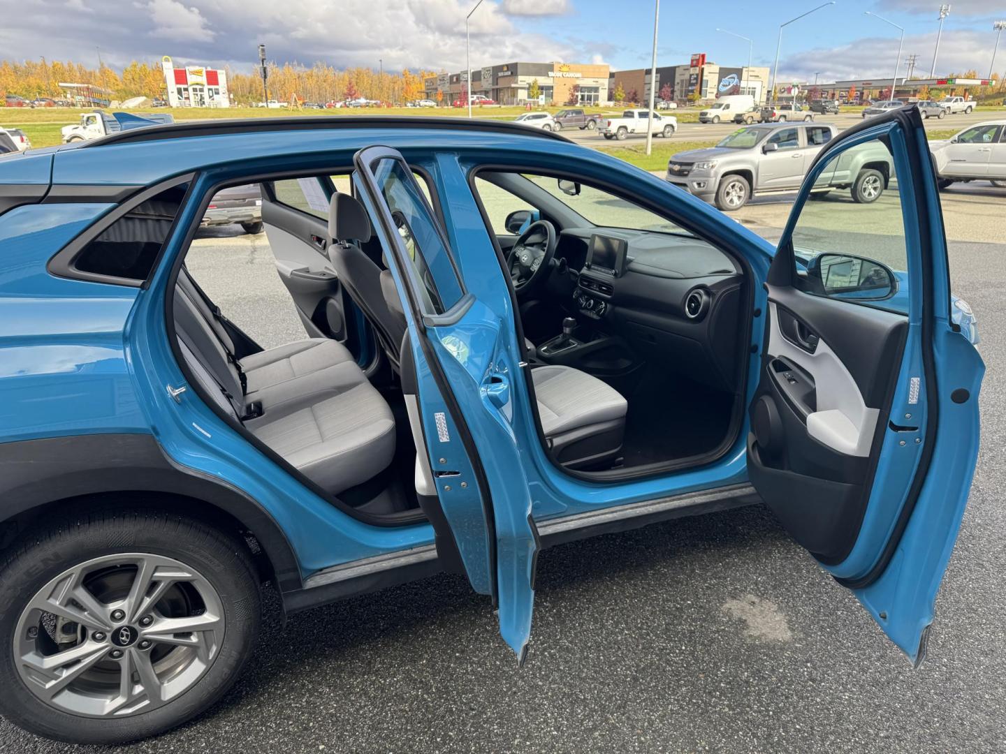 2023 BLUE HYUNDAI KONA SEL (KM8K6CAB1PU) with an 2.0L engine, Continuously Variable transmission, located at 1960 Industrial Drive, Wasilla, 99654, (907) 274-2277, 61.573475, -149.400146 - Photo#10