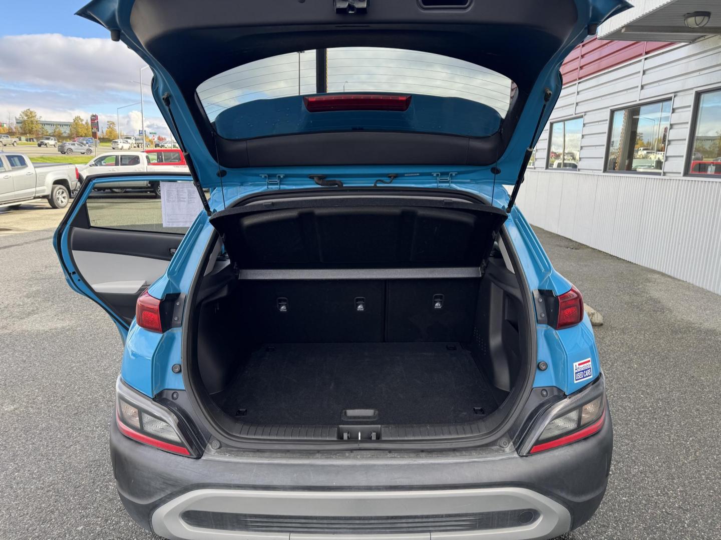 2023 BLUE HYUNDAI KONA SEL (KM8K6CAB1PU) with an 2.0L engine, Continuously Variable transmission, located at 1960 Industrial Drive, Wasilla, 99654, (907) 274-2277, 61.573475, -149.400146 - Photo#12