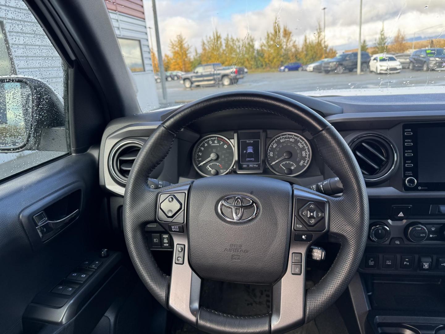 2022 WHITE TOYOTA TACOMA DOUBLE CAB (3TMCZ5ANXNM) with an 3.5L engine, Automatic transmission, located at 1960 Industrial Drive, Wasilla, 99654, (907) 274-2277, 61.573475, -149.400146 - Photo#6